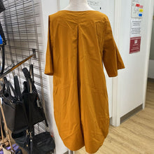 Load image into Gallery viewer, COS shift dress 10
