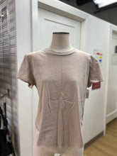 Load image into Gallery viewer, *hi/low hem tee