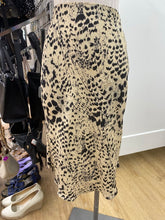 Load image into Gallery viewer, Babaton skirt 00