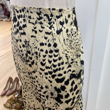Load image into Gallery viewer, Babaton skirt 00