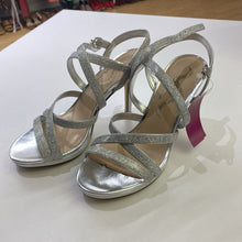 Load image into Gallery viewer, Unisa sandals 37
