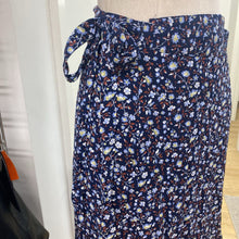 Load image into Gallery viewer, Madewell wrap skirt NWT 6