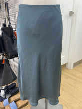 Load image into Gallery viewer, Nordstrom Rack slip skirt NWT S