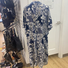 Load image into Gallery viewer, Vince Camuto cotton swim cover up L