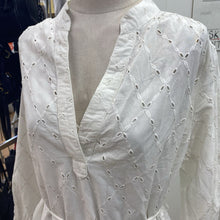 Load image into Gallery viewer, Banana Republic (outlet) eyelet dress M