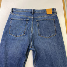 Load image into Gallery viewer, DU/ER straight leg jeans 32