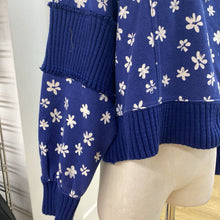 Load image into Gallery viewer, Daily Practice sweater M