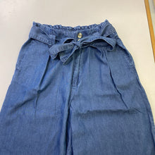 Load image into Gallery viewer, Liquid X chambray capri M