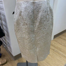 Load image into Gallery viewer, Lord & Taylor skirt 10 NWT