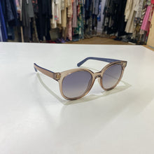 Load image into Gallery viewer, Salvatore Ferragamo plastic frame sunglasses