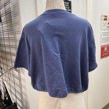 Load image into Gallery viewer, Nike cropped top L