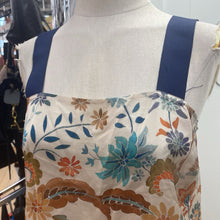 Load image into Gallery viewer, Twinset silk top 42