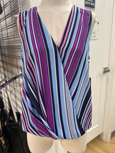 Load image into Gallery viewer, Vince Camuto top M NWT
