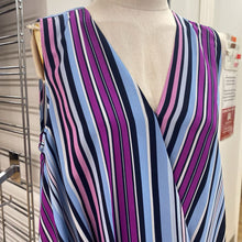 Load image into Gallery viewer, Vince Camuto top M NWT