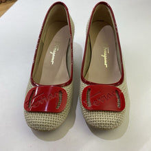 Load image into Gallery viewer, Salvatore Ferragamo pumps 7