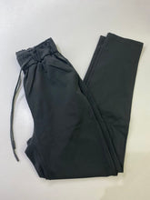 Load image into Gallery viewer, Lululemon joggers 0