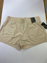 Load image into Gallery viewer, Gap shorts L NWT