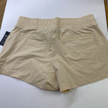 Load image into Gallery viewer, Gap shorts L NWT