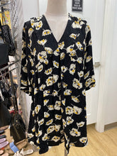 Load image into Gallery viewer, Ba&sh floral dress 0
