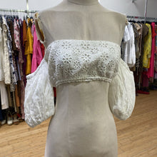 Load image into Gallery viewer, Majorelle eyelet top M