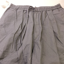 Load image into Gallery viewer, Uniqlo barrel leg pants L