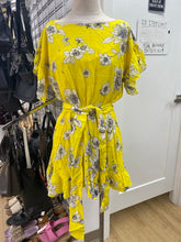 Load image into Gallery viewer, Alice & Olivia floral dress L