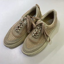 Load image into Gallery viewer, Dolce Vita woven sneakers 8.5