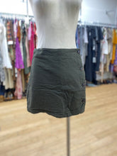 Load image into Gallery viewer, Urban Outfitters Skirt S
