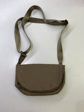 Load image into Gallery viewer, Lole belt bag