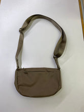 Load image into Gallery viewer, Lole belt bag