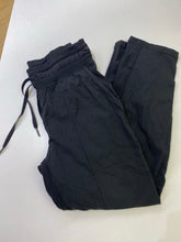 Load image into Gallery viewer, Lululemon pants 4