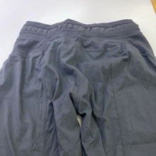 Load image into Gallery viewer, Lululemon pants 4