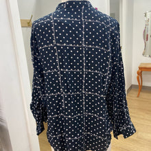 Load image into Gallery viewer, United Colours of Benetton top L