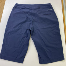 Load image into Gallery viewer, Columbia shorts 8