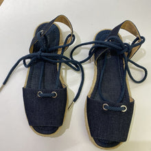 Load image into Gallery viewer, Michael Kors espadrille 7