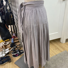 Load image into Gallery viewer, Wilfred pleated skirt XXS