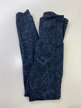 Load image into Gallery viewer, Lululemon leggings 2