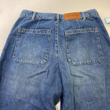 Load image into Gallery viewer, Lucky Brand wide leg jeans 27