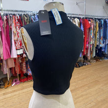 Load image into Gallery viewer, Levis ribbed top NWT M