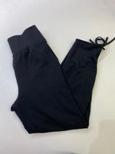 Load image into Gallery viewer, Lululemon tie ankle pants 2