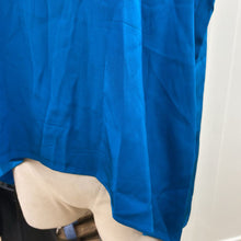 Load image into Gallery viewer, Elie Tahari silk top XL