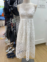 Load image into Gallery viewer, ASTR lace dress S