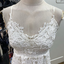 Load image into Gallery viewer, ASTR lace dress S