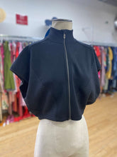 Load image into Gallery viewer, Lululemon crop vest M