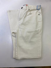 Load image into Gallery viewer, Cabi boot cut jeans 4
