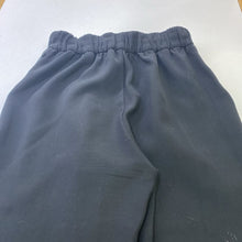 Load image into Gallery viewer, Lululemon cropped pants 4