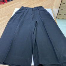 Load image into Gallery viewer, Club Monaco cropped wide leg pants 10