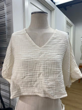 Load image into Gallery viewer, Pokoloko crinkle cotton top O/S