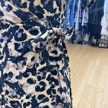 Load image into Gallery viewer, Tangente linen/blend wrap dress XS