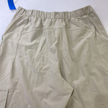 Load image into Gallery viewer, Lululemon cargo pants 31